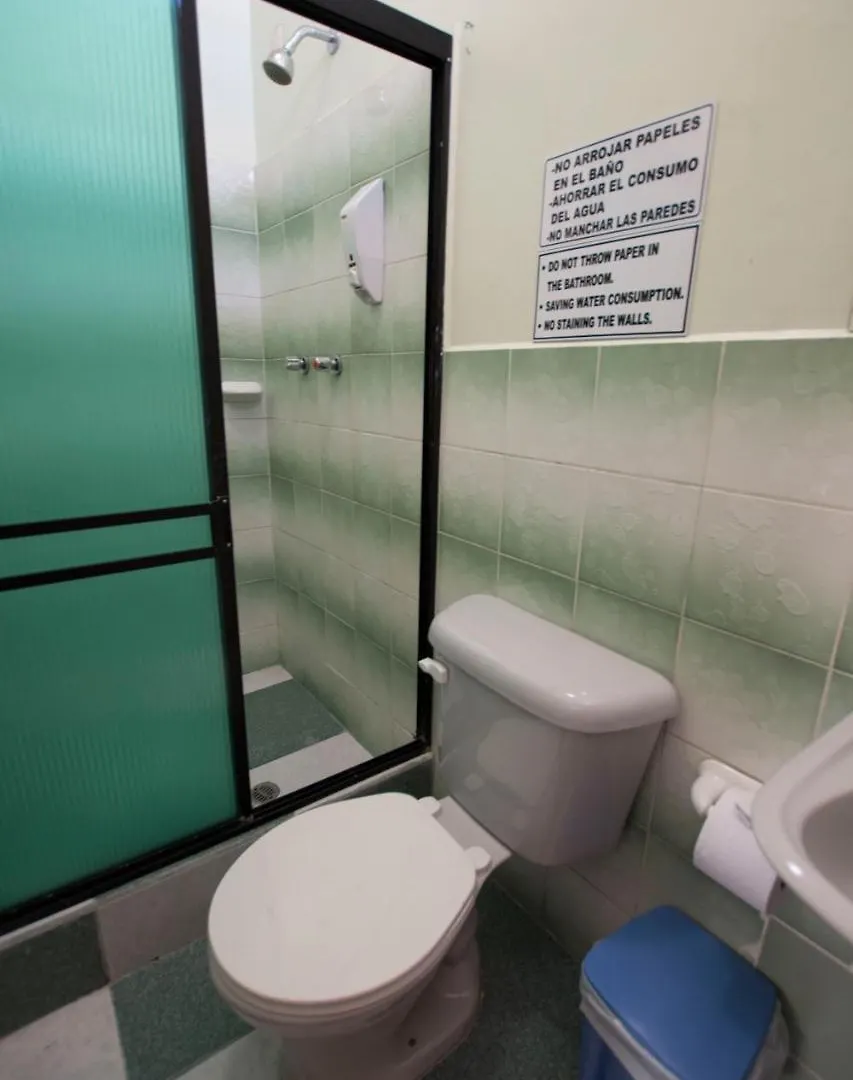 Hostal Andry Puerto Baquerizo Moreno 2*,  Ecuador